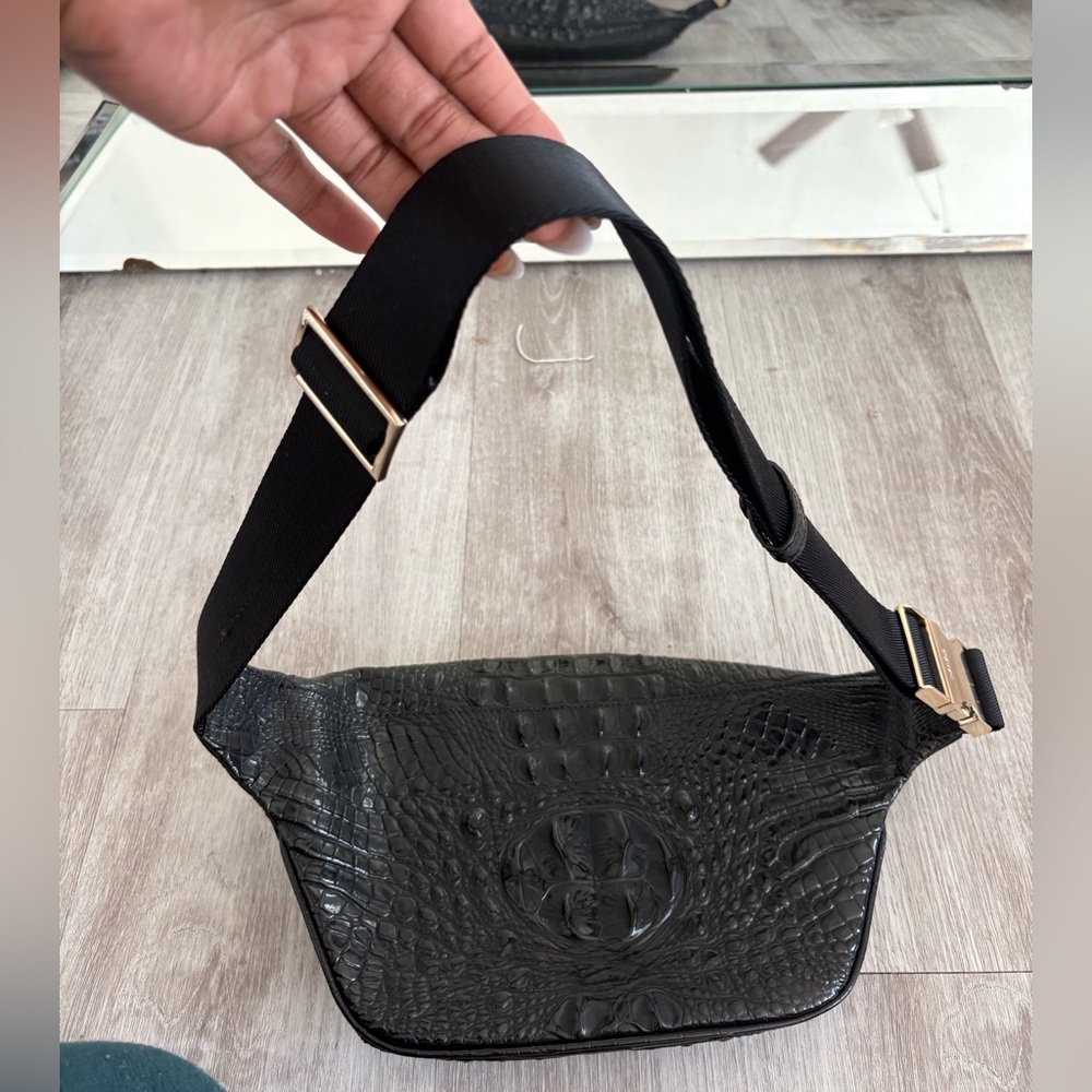 BRAHMIN BAG 🔥Black Croc Embossed Belt Bag - Picture 4 of 5